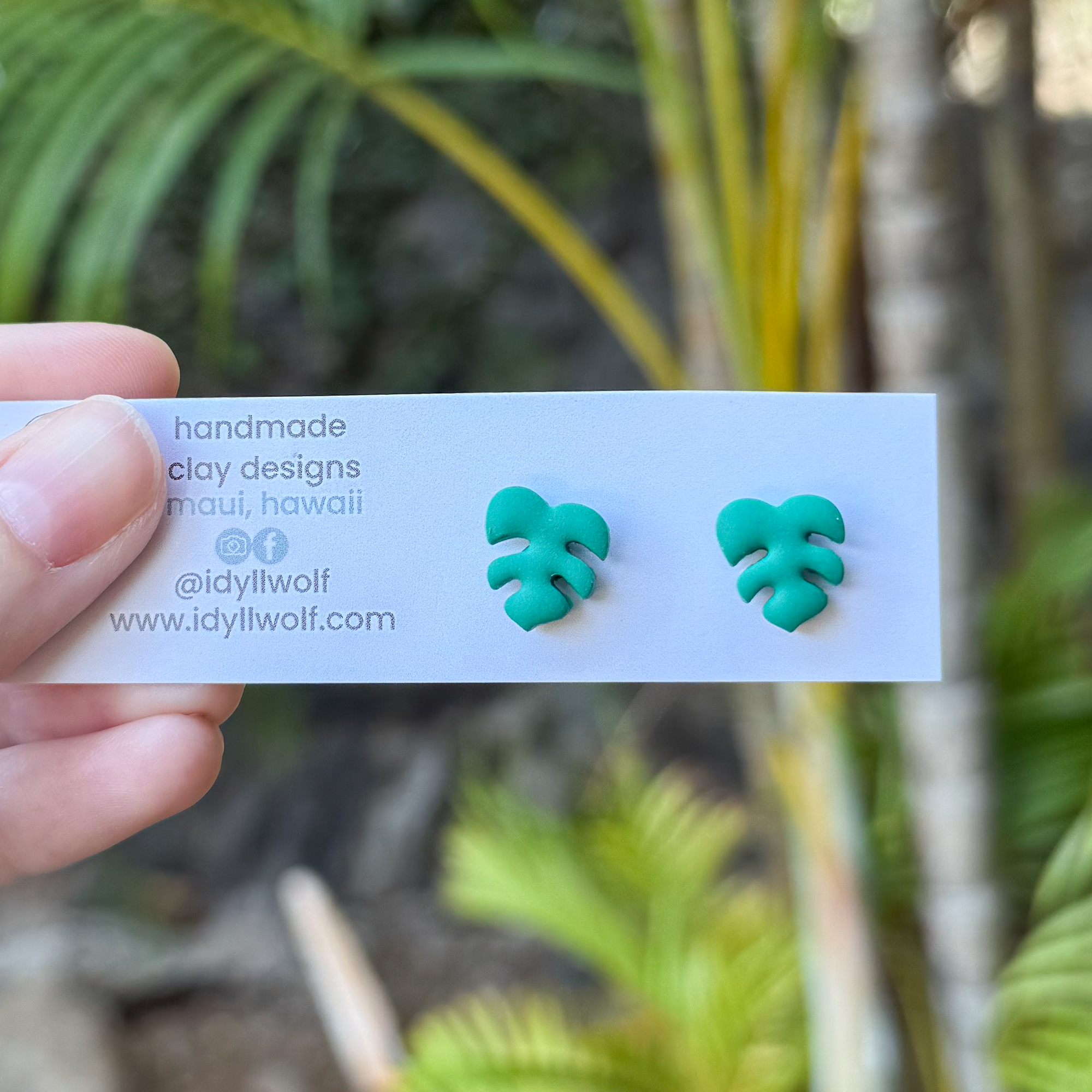Mini monstera studs