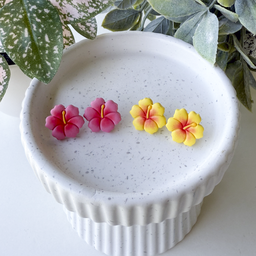 Hibiscus studs